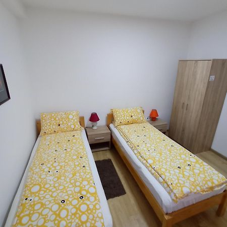 Sobe Ana Apartment ซอมโบร์ ภายนอก รูปภาพ